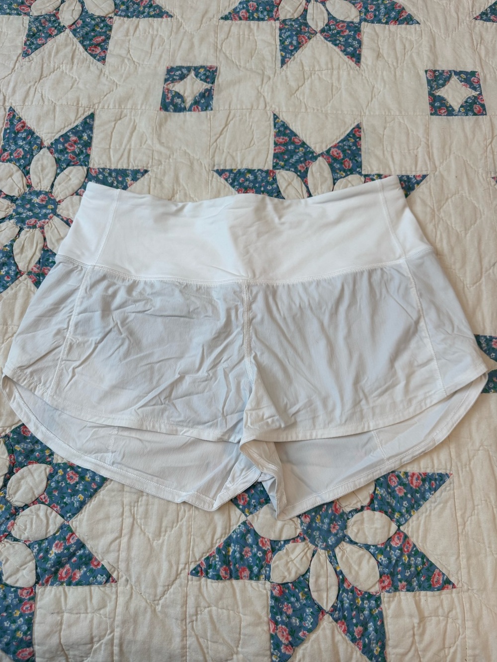 Lululemon Speed Up HR 2.5” Shorts